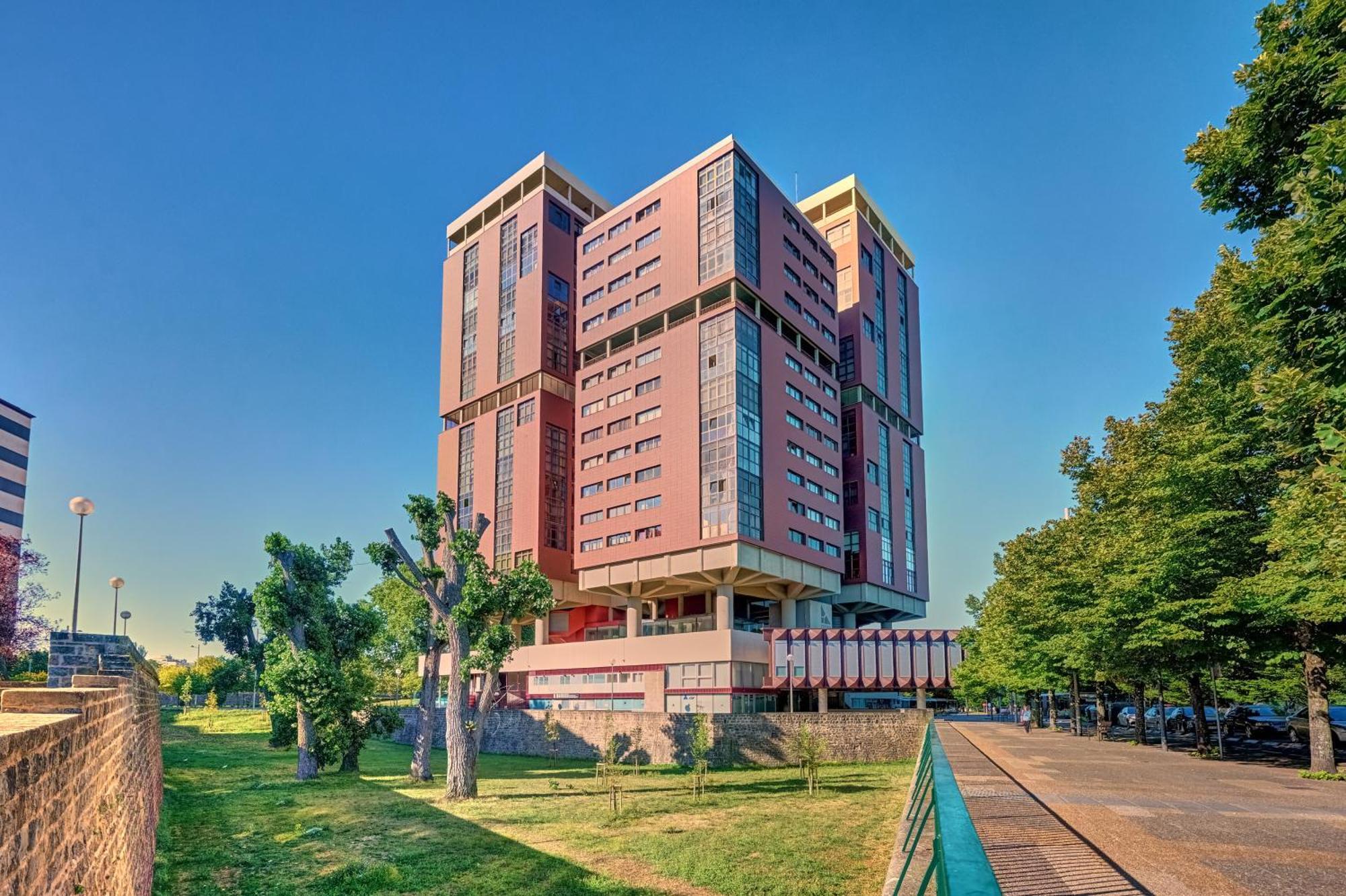 Apartamento Plural By Clabao Pamplona Exterior photo